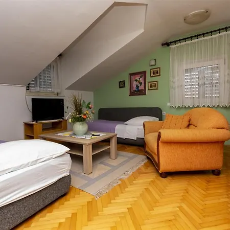 Apartment Ivanka Apartman *