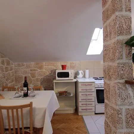 Apartment Ivanka Apartman *